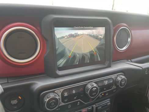 Used 2023 Jeep Wrangler Unlimited Rubicon w/ LED Lighting Group image 17