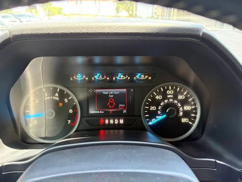Used 2018 Ford F150 XLT w/ Equipment Group 302A Luxury AWD/4WD image 13