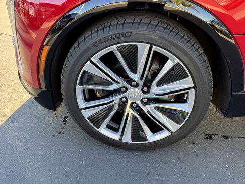 Used 2024 Cadillac Lyriq Luxury w/ LPO, Floor Liner Package image 12