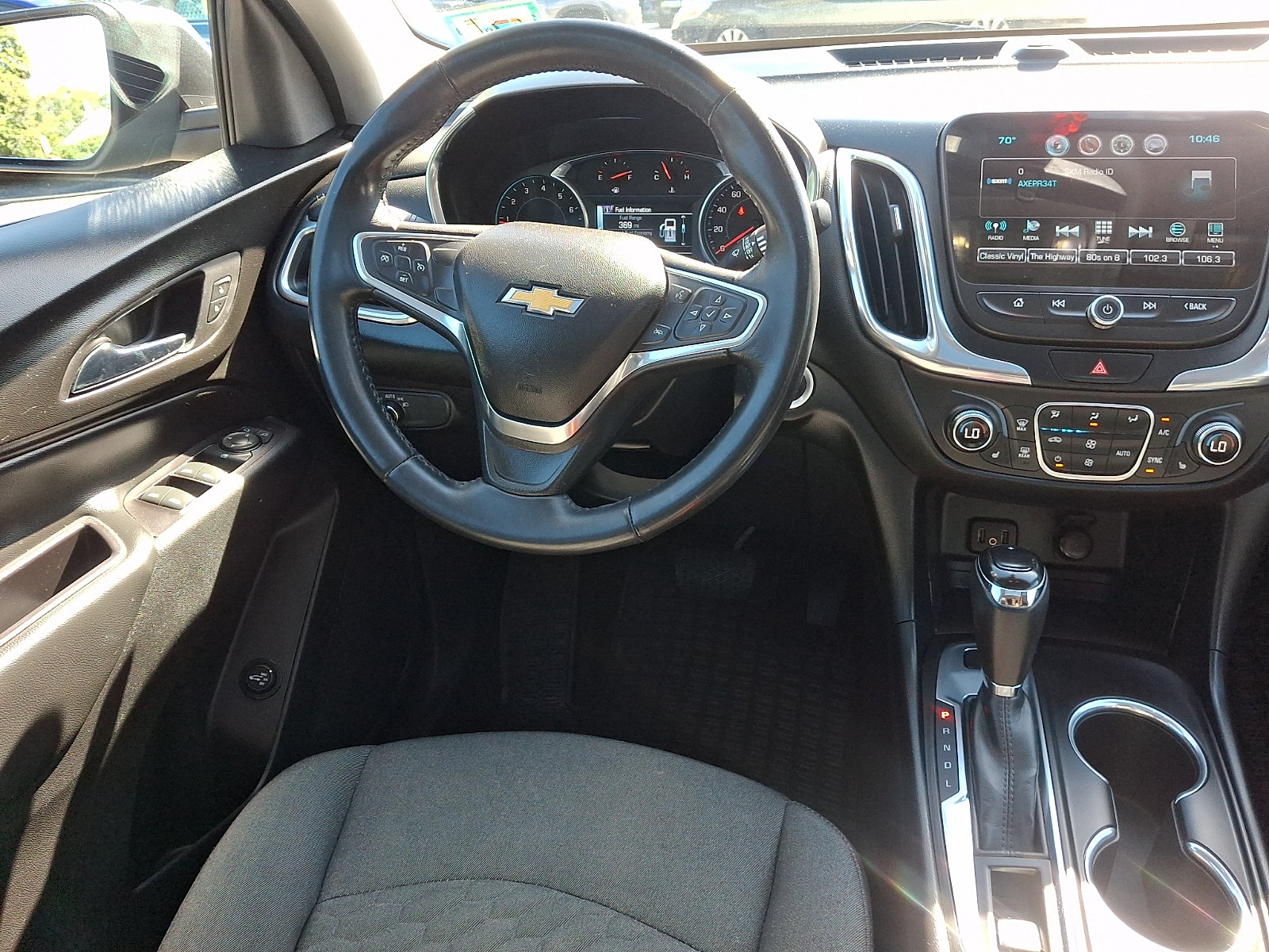 Used 2018 Chevrolet Equinox LT w/ Sun & Infotainment Package AWD/4WD image 14
