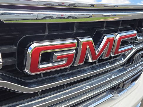 Used 2023 GMC Sierra 1500 SLT RWD image 6