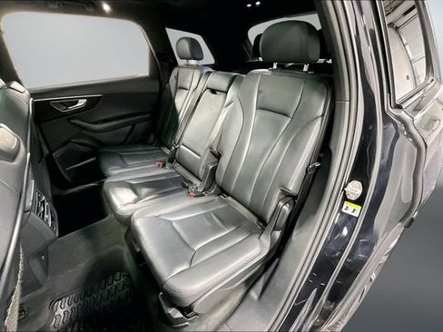 Used 2021 Audi Q7 3.0T Premium Plus w/ Premium Plus Package AWD/4WD image 22