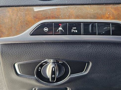 Used 2015 Mercedes-Benz S 550 4MATIC Sedan image 13