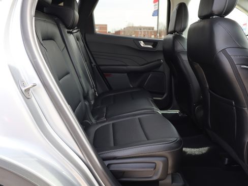 Used 2022 Ford Escape SEL image 12