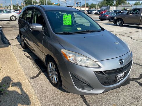 Used 2014 MAZDA MAZDA5 Sport image 5
