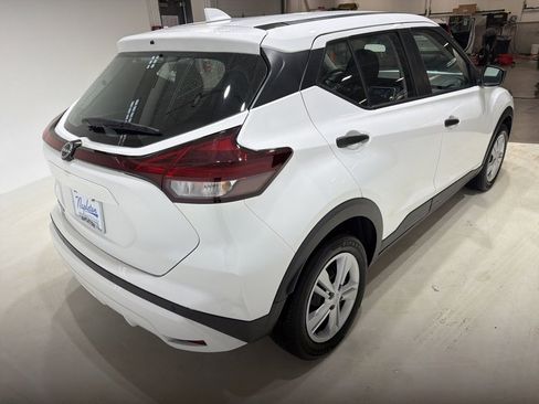 Used 2024 Nissan Kicks S image 4
