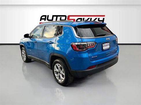 Used 2025 Jeep Compass Latitude image 5