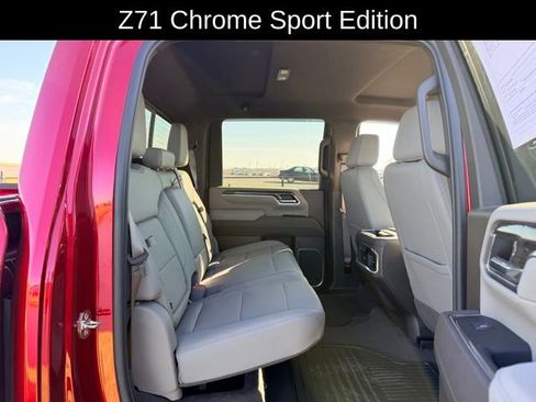 Used 2025 Chevrolet Silverado 2500 LTZ w/ LTZ Plus Package image 10