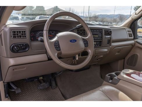 Used 2004 Ford Excursion Limited image 8