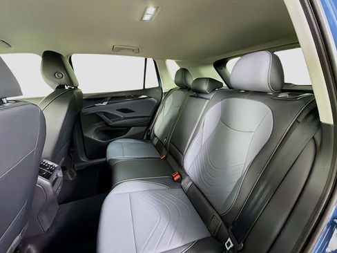 New 2026 Volkswagen Tiguan SE FWD image 22