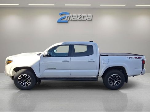 Used 2021 Toyota Tacoma TRD Sport w/ TRD Premium Sport Package image 12