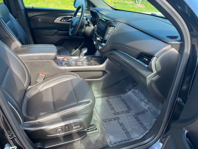 Used 2023 Chevrolet Traverse Premier AWD/4WD image 11