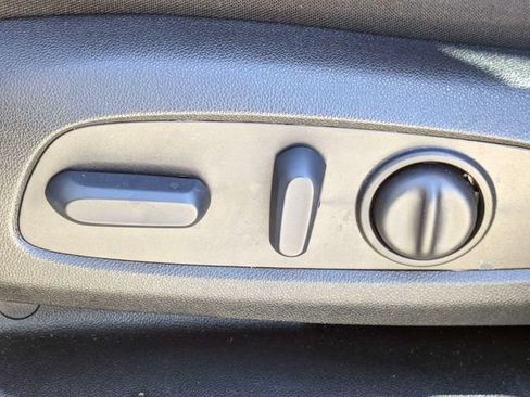 Used 2024 Chevrolet Equinox LS w/ LS Convenience Package FWD image 21