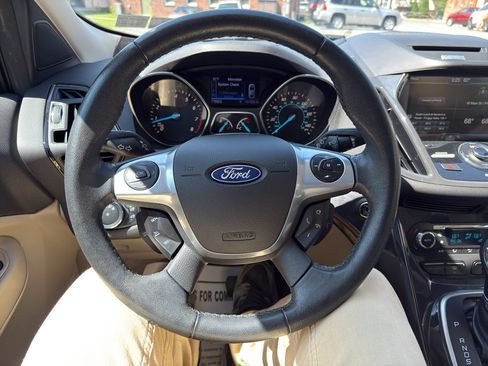 Used 2014 Ford Escape Titanium w/ Equipment Group 401A AWD/4WD image 20