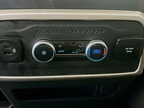 Used 2023 Ford Expedition Max XLT image 26