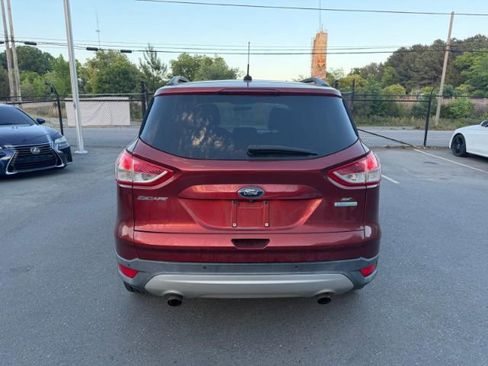 Used 2015 Ford Escape SE w/ Equipment Group 201A FWD image 6