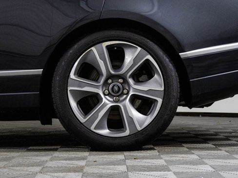 Used 2019 Land Rover Range Rover HSE image 46