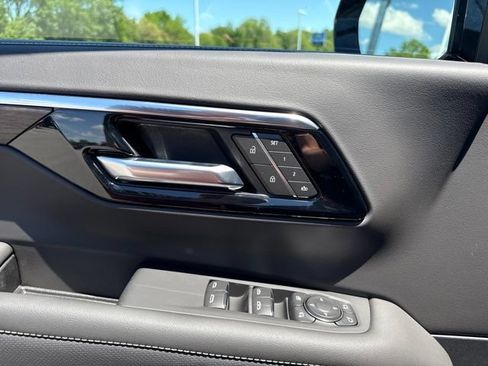 New 2026 Chevrolet Tahoe Premier w/ Sun And Tow Package AWD/4WD image 15