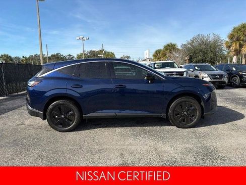 Certified 2025 Nissan Murano SV image 2