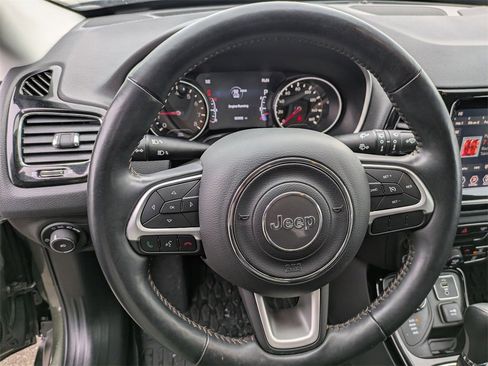 Used 2018 Jeep Compass Limited image 17