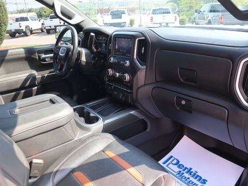 Used 2022 GMC Sierra 1500 AT4 w/ AT4 Preferred Package AWD/4WD image 29