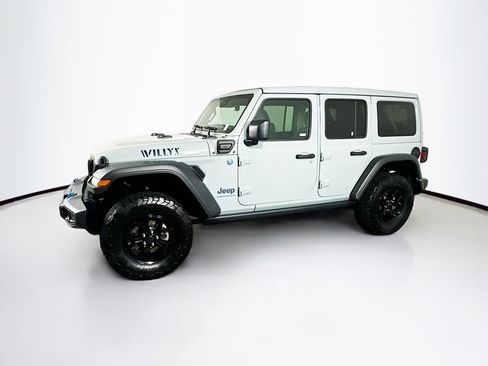 Used 2024 Jeep Wrangler Unlimited AWD/4WD image 4