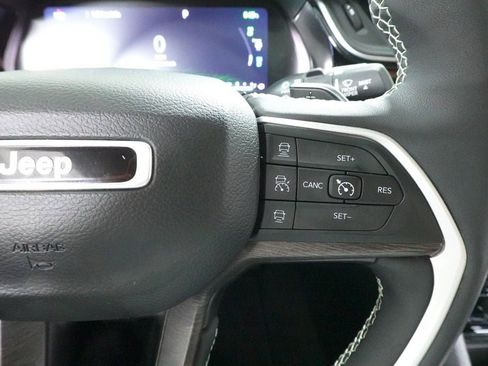 Used 2022 Jeep Grand Cherokee Limited 4xe AWD/4WD image 12