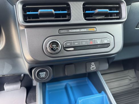 New 2026 Ford Maverick XLT w/ XLT Luxury Package FWD image 29