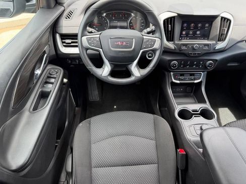 Used 2023 GMC Terrain SLE FWD image 9