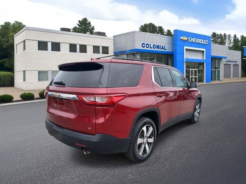 Used 2020 Chevrolet Traverse LT w/ LT Premium Package image 4