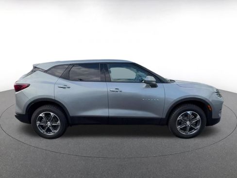 Used 2025 Chevrolet Blazer LT FWD image 16