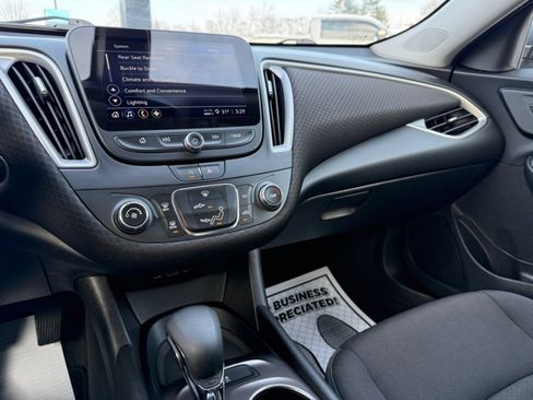Used 2022 Chevrolet Malibu LS image 27