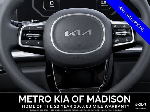 New 2026 Kia Carnival SX FWD image 22