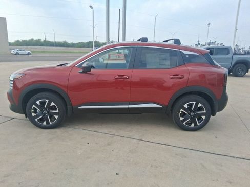 New 2026 Nissan Kicks SV w/ Cold Weather Package AWD/4WD image 4