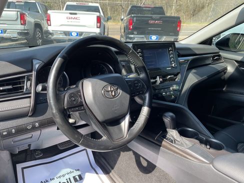 Used 2021 Toyota Camry SE image 17