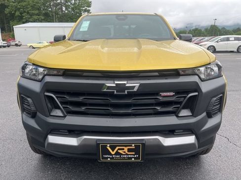 Used 2023 Chevrolet Colorado Trail Boss w/ Advanced Trailering Package AWD/4WD image 3