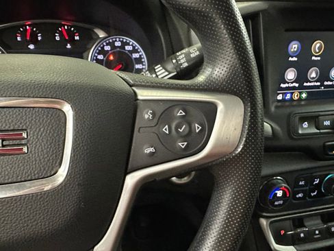 Used 2023 GMC Terrain SLE w/ Driver Convenience Package FWD image 12