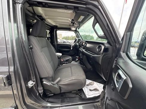 Used 2021 Jeep Gladiator Sport AWD/4WD image 19