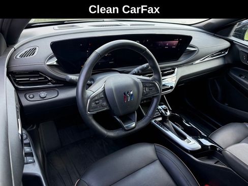 Used 2025 Buick Envista Avenir FWD image 3