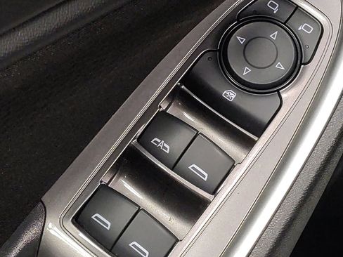 Used 2023 Chevrolet Malibu LT FWD image 27