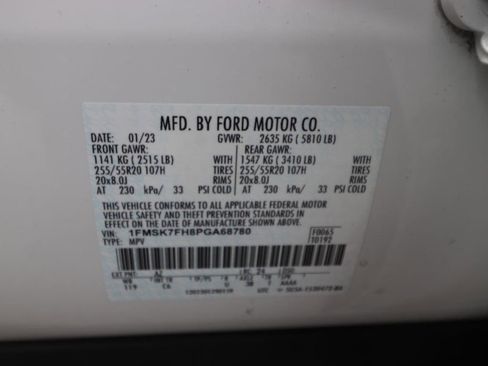 Used 2023 Ford Explorer Limited w/ Limited Technology Package RWD image 12