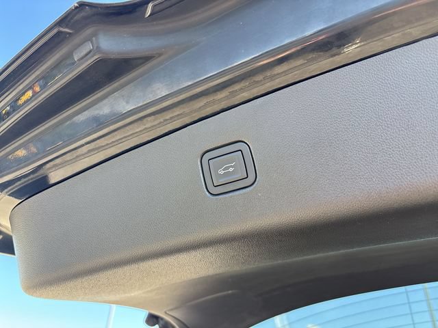 Used 2019 Chevrolet Blazer Premier w/ Sun and Wheels Package AWD/4WD image 16