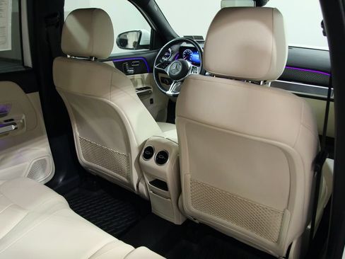 Certified 2025 Mercedes-Benz GLB 250 4MATIC image 27