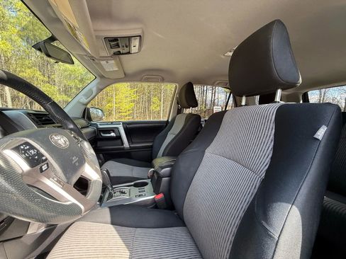 Used 2015 Toyota 4Runner SR5 RWD image 8
