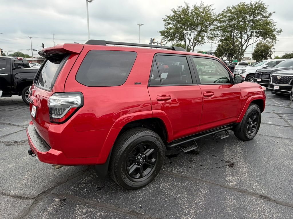Used 2024 Toyota 4Runner SR5 AWD/4WD image 10