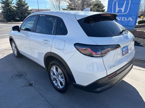 Used 2025 Honda HR-V LX image 8