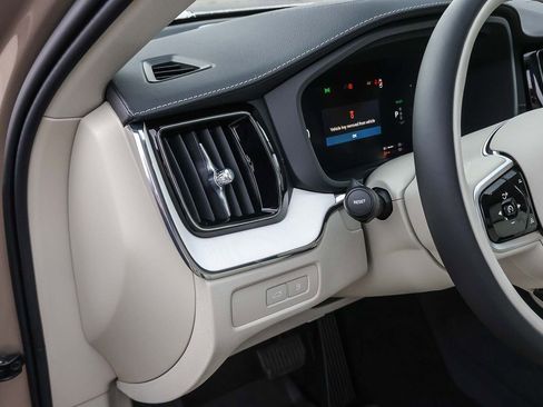 New 2026 Volvo XC60 T8 Ultra w/ Protection Package Premier image 34