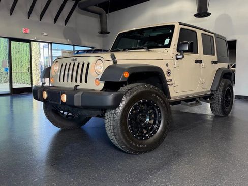 Used 2016 Jeep Wrangler Unlimited Sport w/ Connectivity Group image 26