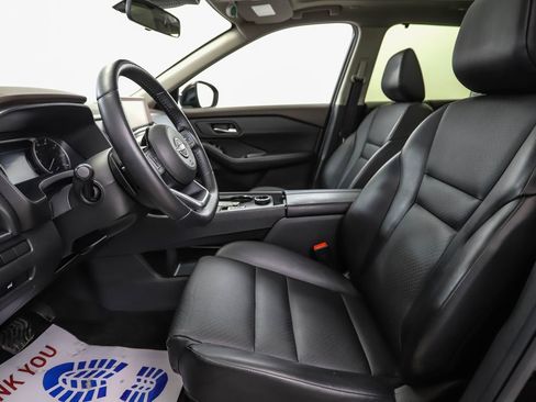 Used 2023 Nissan Rogue SV w/ SV Premium B Package image 10