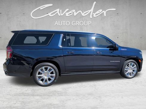 Used 2024 Chevrolet Suburban High Country image 17